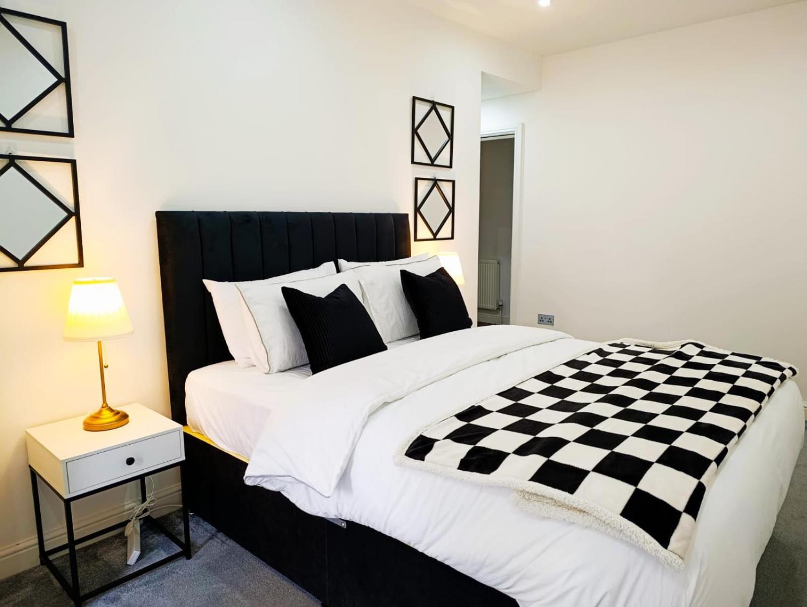 Spacious 3 Bed Flat Belvedere Dartford Exterior foto